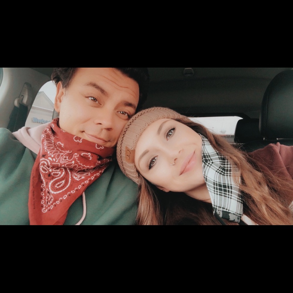 Linds - Picture 2 of 2